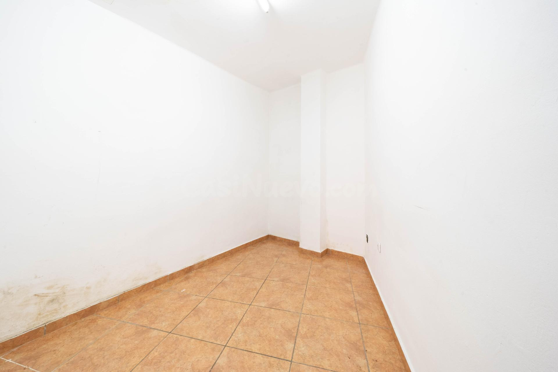 LOCAL COMERCIAL CALLE ANTONI RIBAS 58 - foto 5