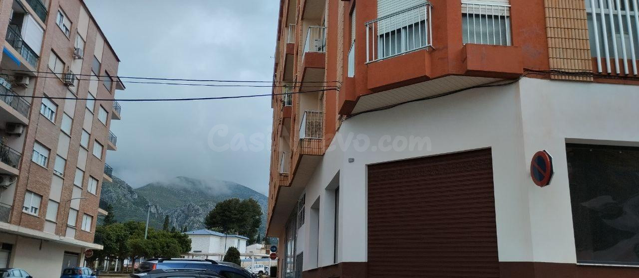 ¡Oportunidad Única! Local Comercial en el Corazón de Pego - foto 4