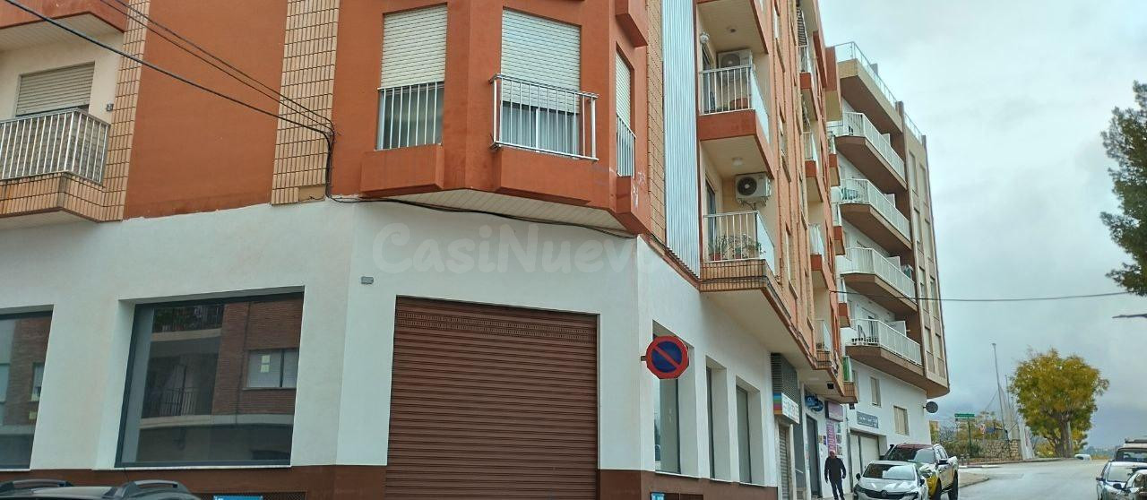¡Oportunidad Única! Local Comercial en el Corazón de Pego - foto 5