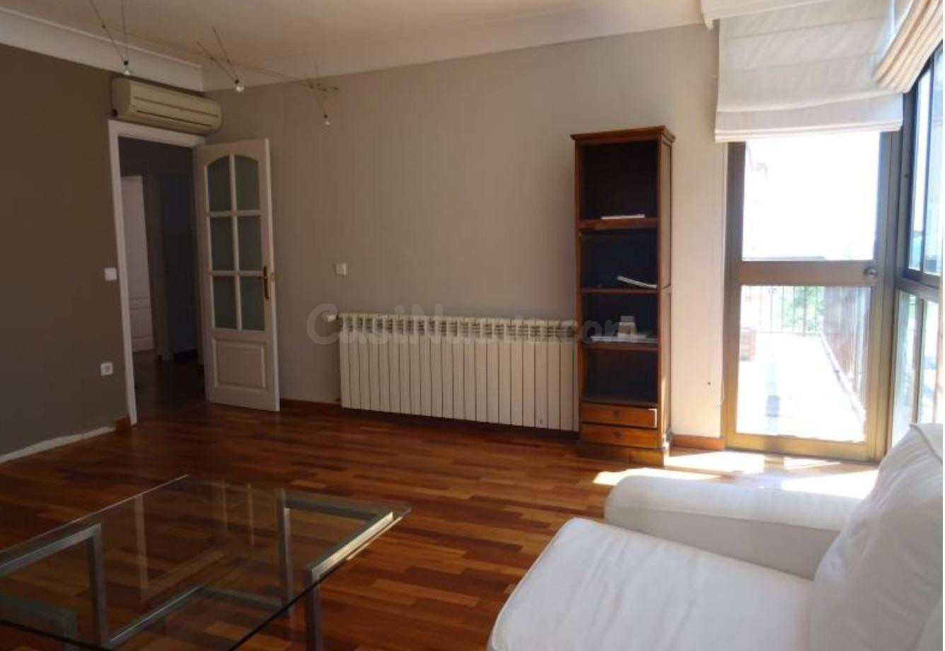 FANTÁSTICO PISO EN ALQUILER CON PARKING, TRASTERO Y VISTAS A - foto 3