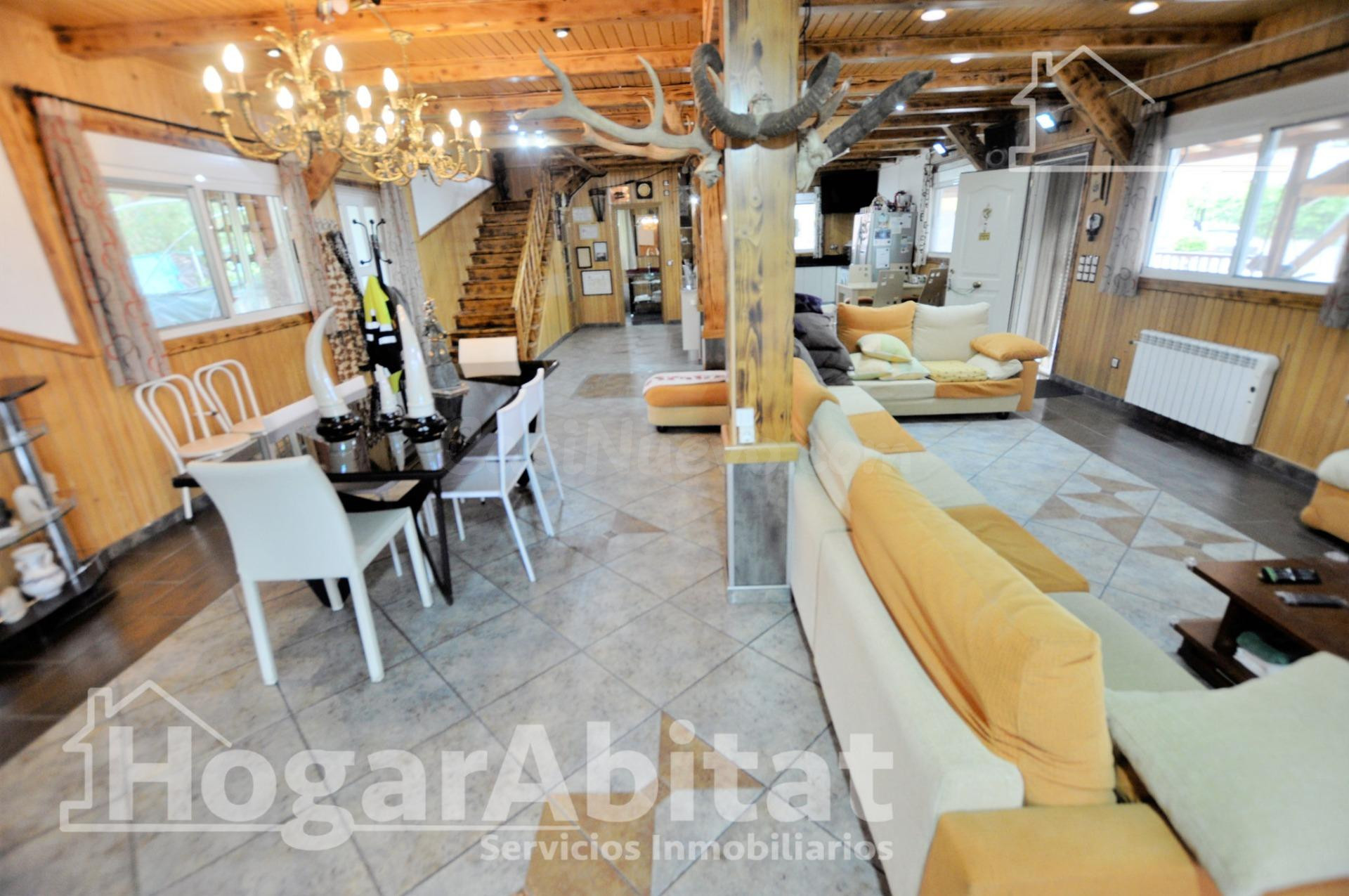 CHALET SEMINUEVO CON GARAJE, TERRAZA Y BARBCOA - foto 5