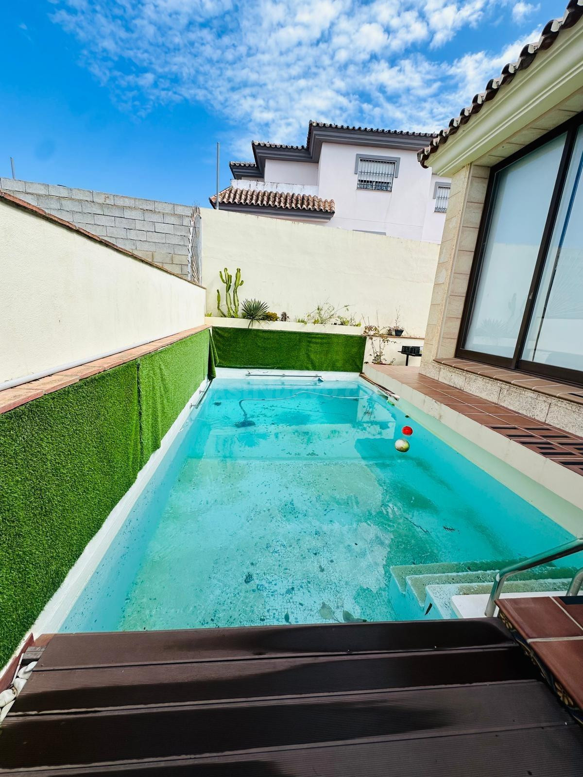 Espectacular villa a la venta – ¡Ideal para familias! - foto 4