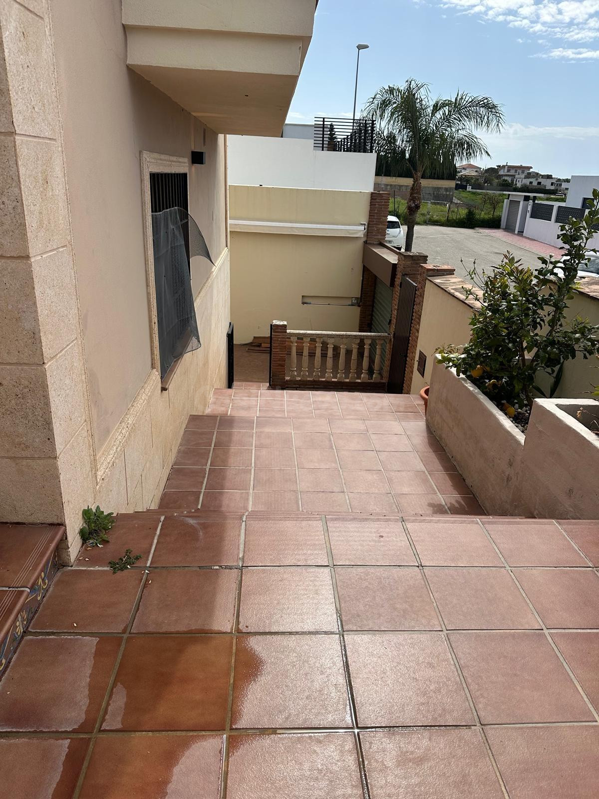 Espectacular villa a la venta – ¡Ideal para familias! - foto 5