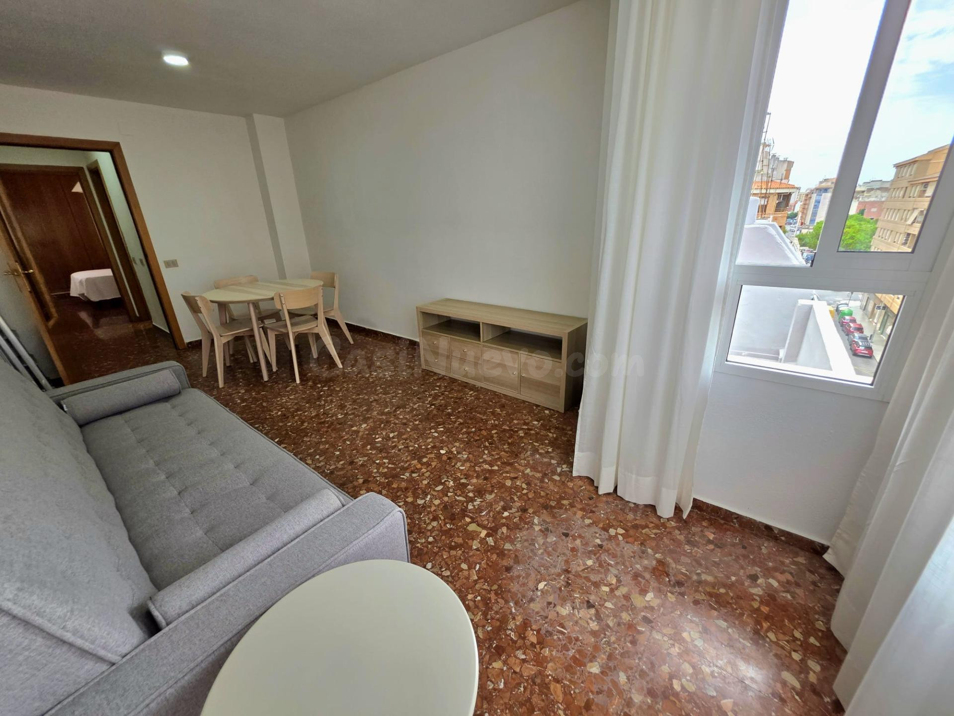 Moderno Estudio Reformado en Castellón. Zona Hospital Provin