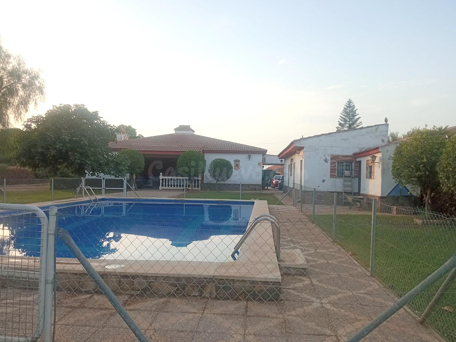 URBANIZACIÓN TARAZONA. A tan solo 15 m2 de Sevilla . CHALET  - foto 4