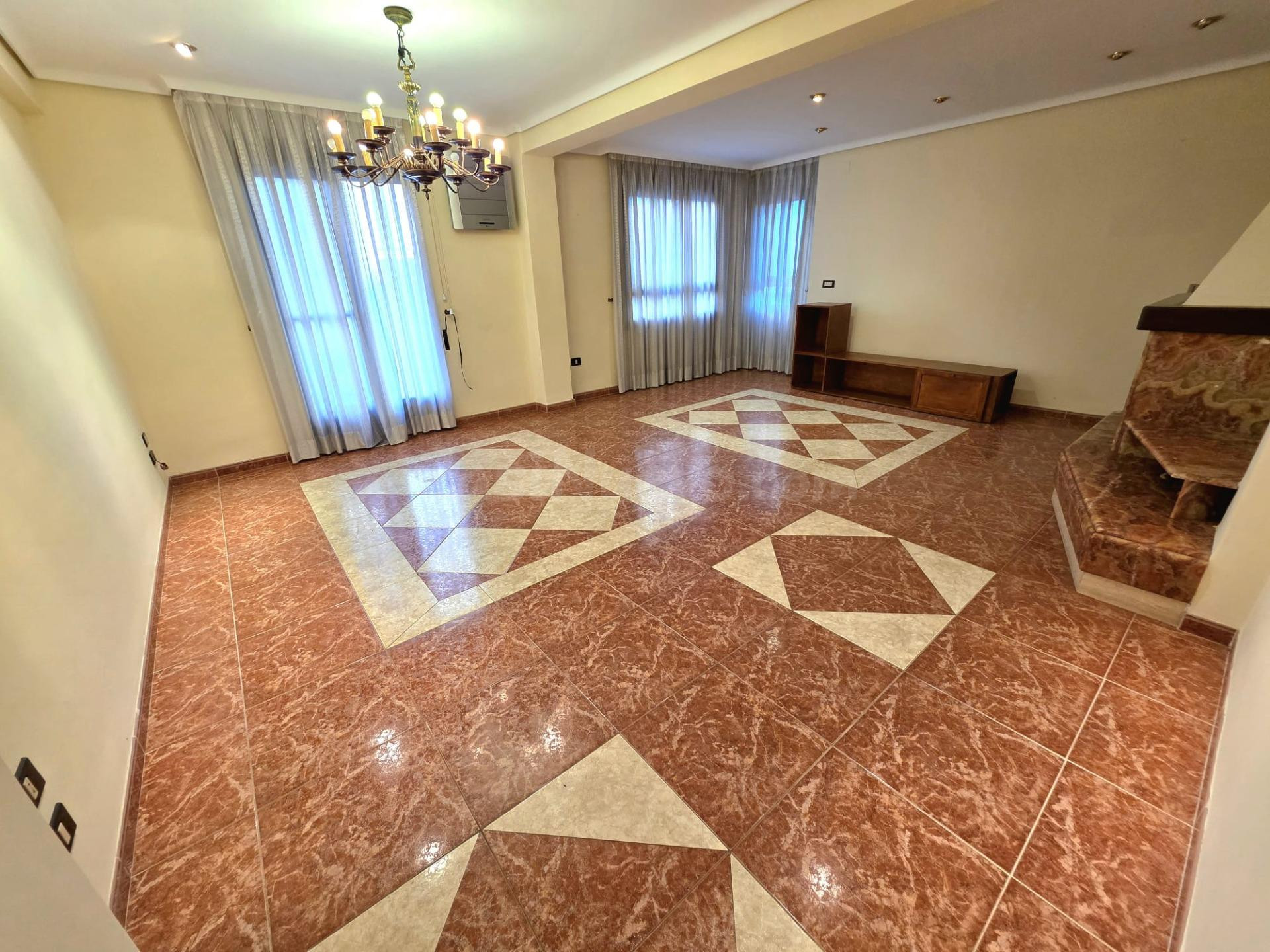 Amplia vivienda reformada en el corazón de Castellón - foto 5