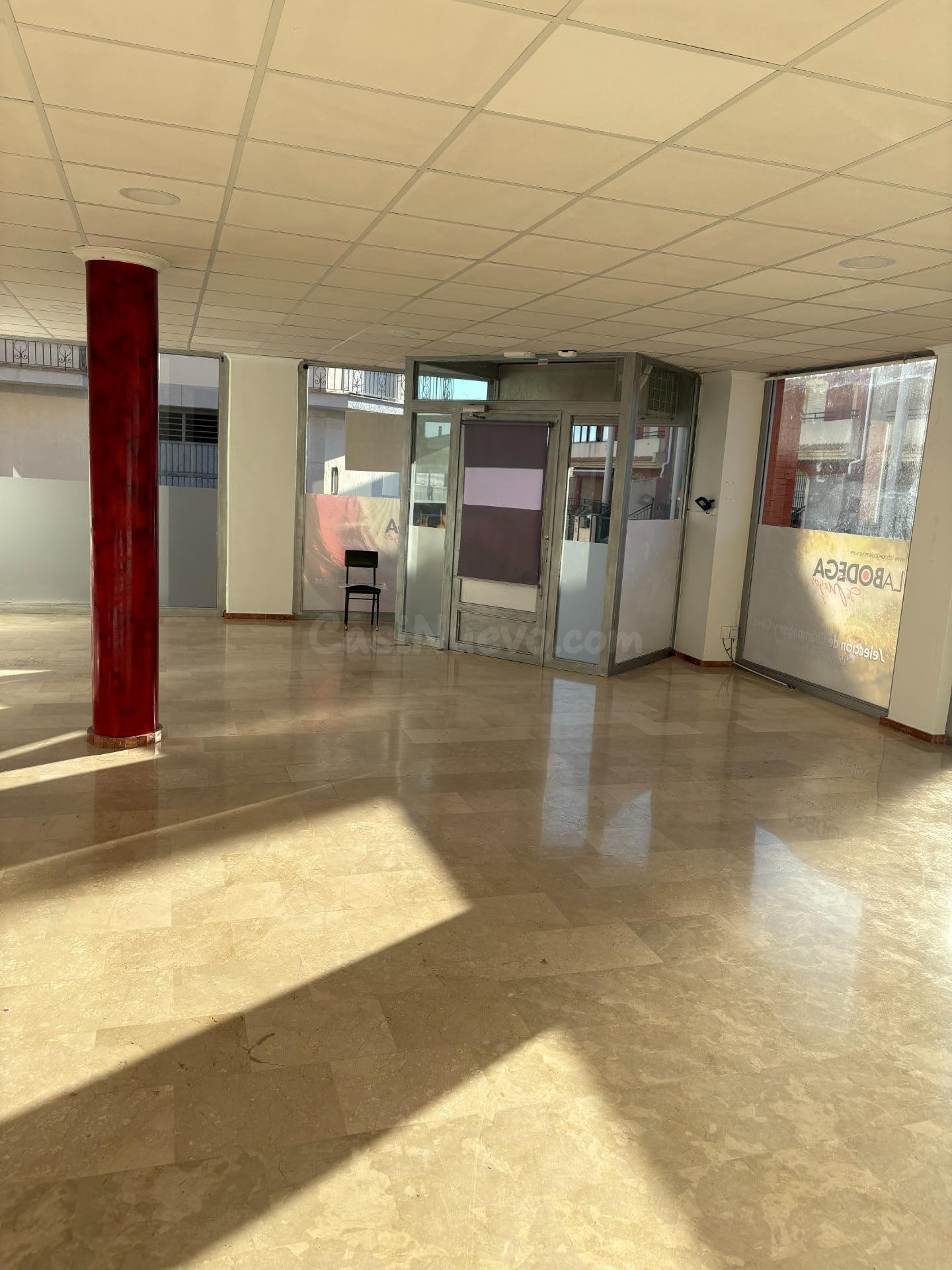 LOCAL COMERCIAL DE 200M2 - foto 3
