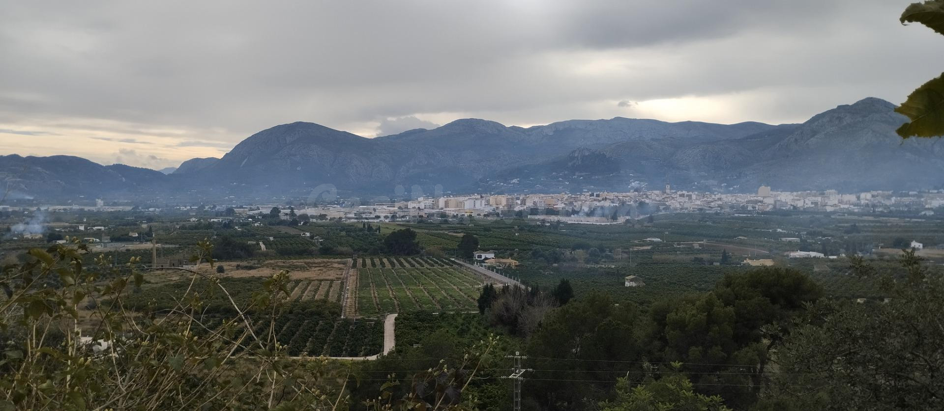 Bonita parcela urbana con vistas