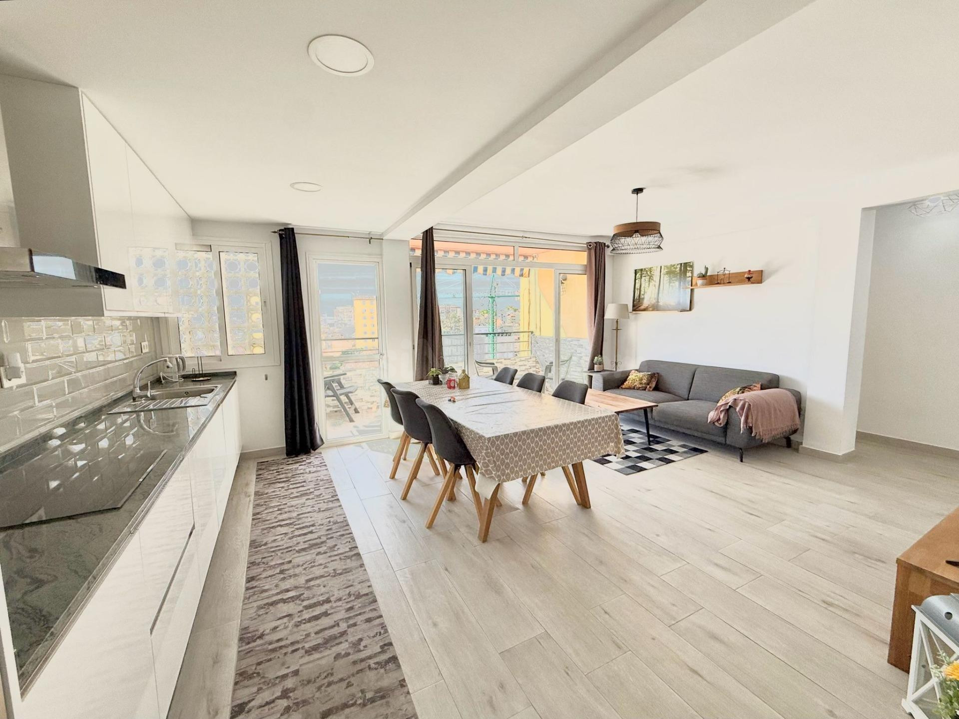 Ático en venta en Fuengirola centro, 3 dormitorios, terraza  - foto 3
