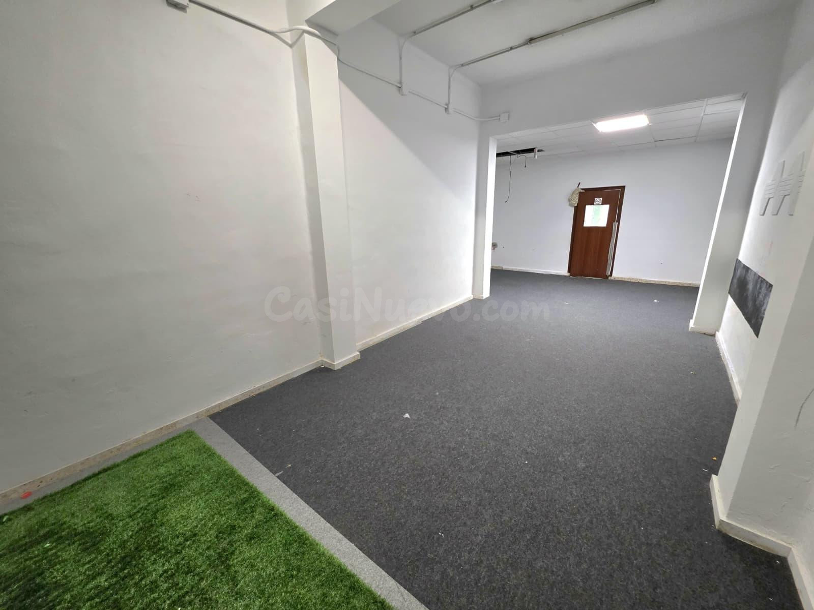LOCAL COMERCIAL EN ALQUILER CON MUCHAS POSIBILIDADES - foto 4