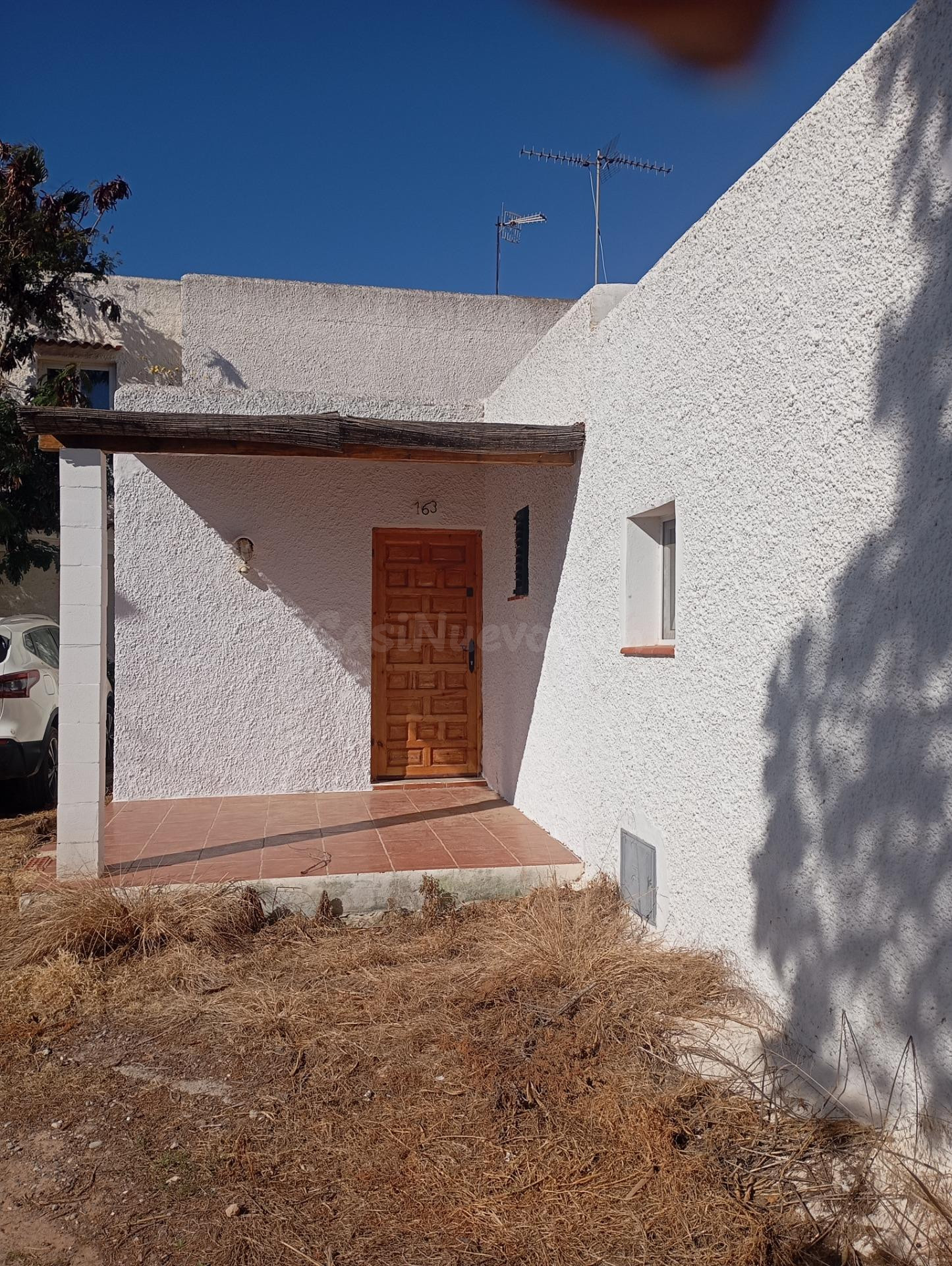 VENDEMOS ADOSADO EN CALA TARIDA - foto 2
