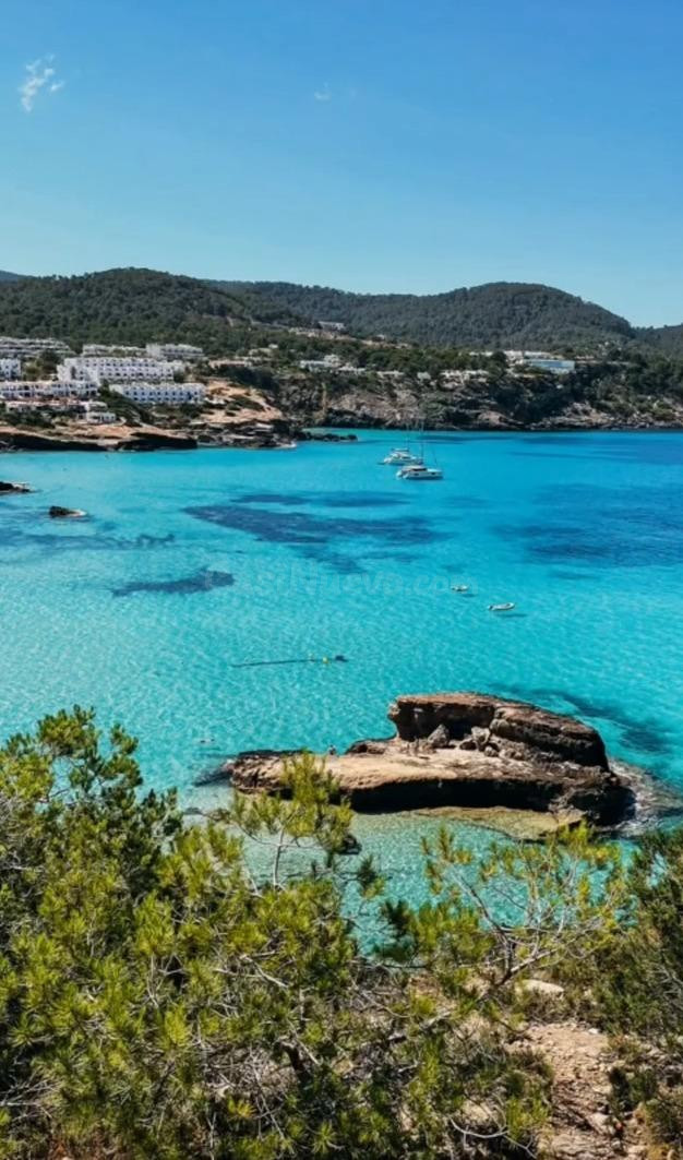 VENDEMOS ADOSADO EN CALA TARIDA - foto 3