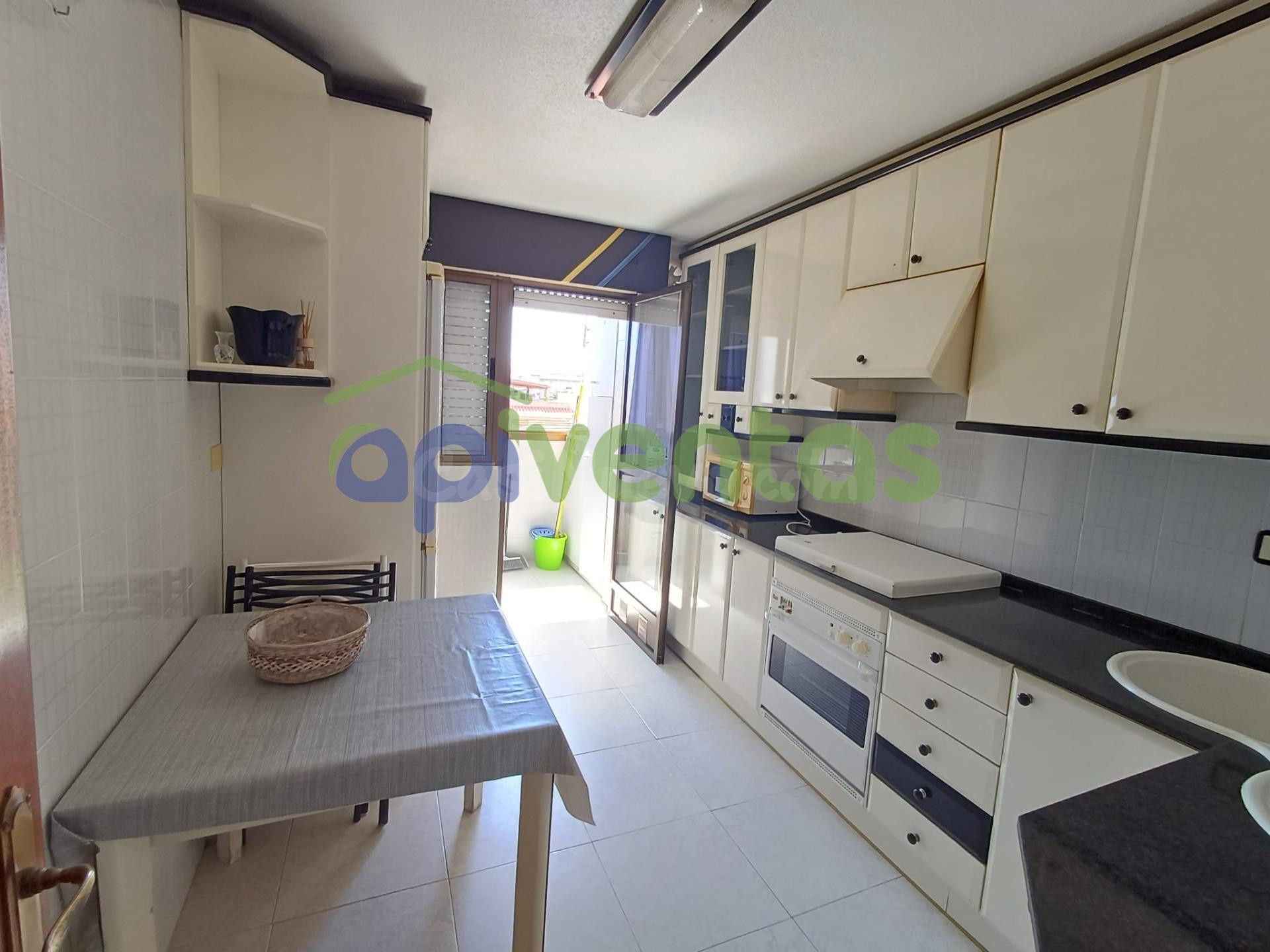 Piso de 4 habitaciones, Aguilas. - foto 5