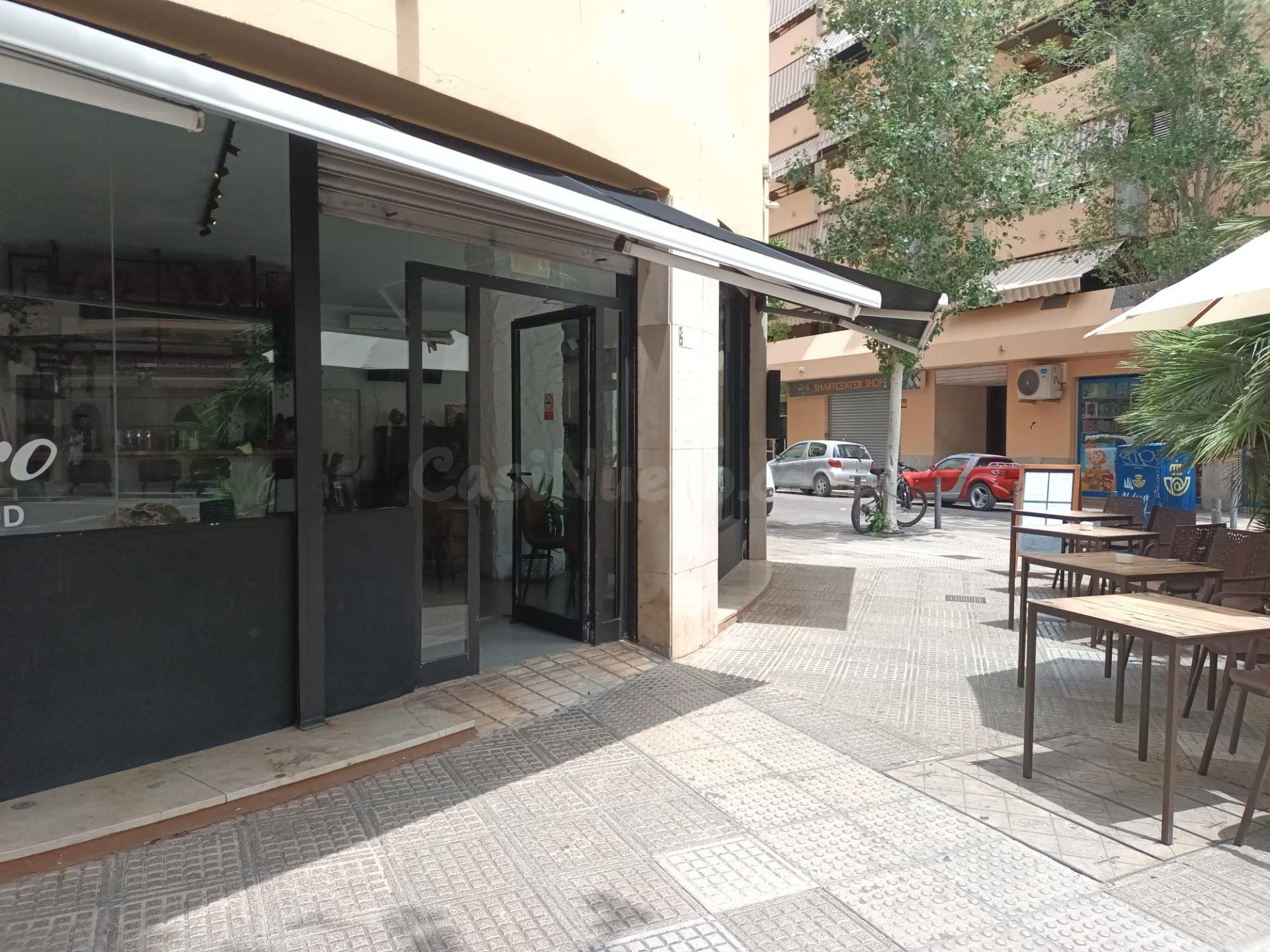 TRASPASAMOS BAR RESTAURANTE EN EL CENTRO DE IBIZA