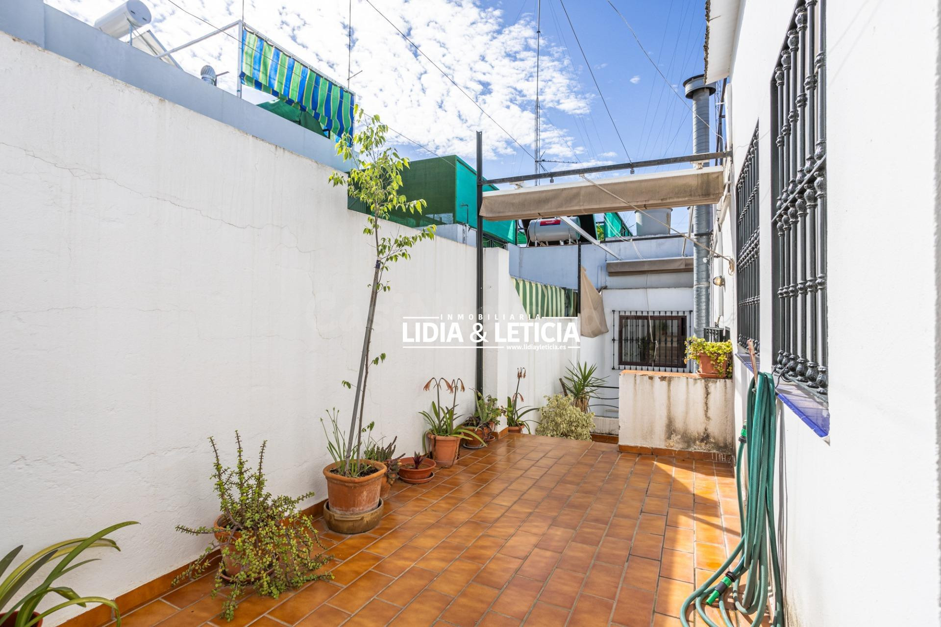Casa en planta alta con local propio en Zona los toreros, en - foto 2