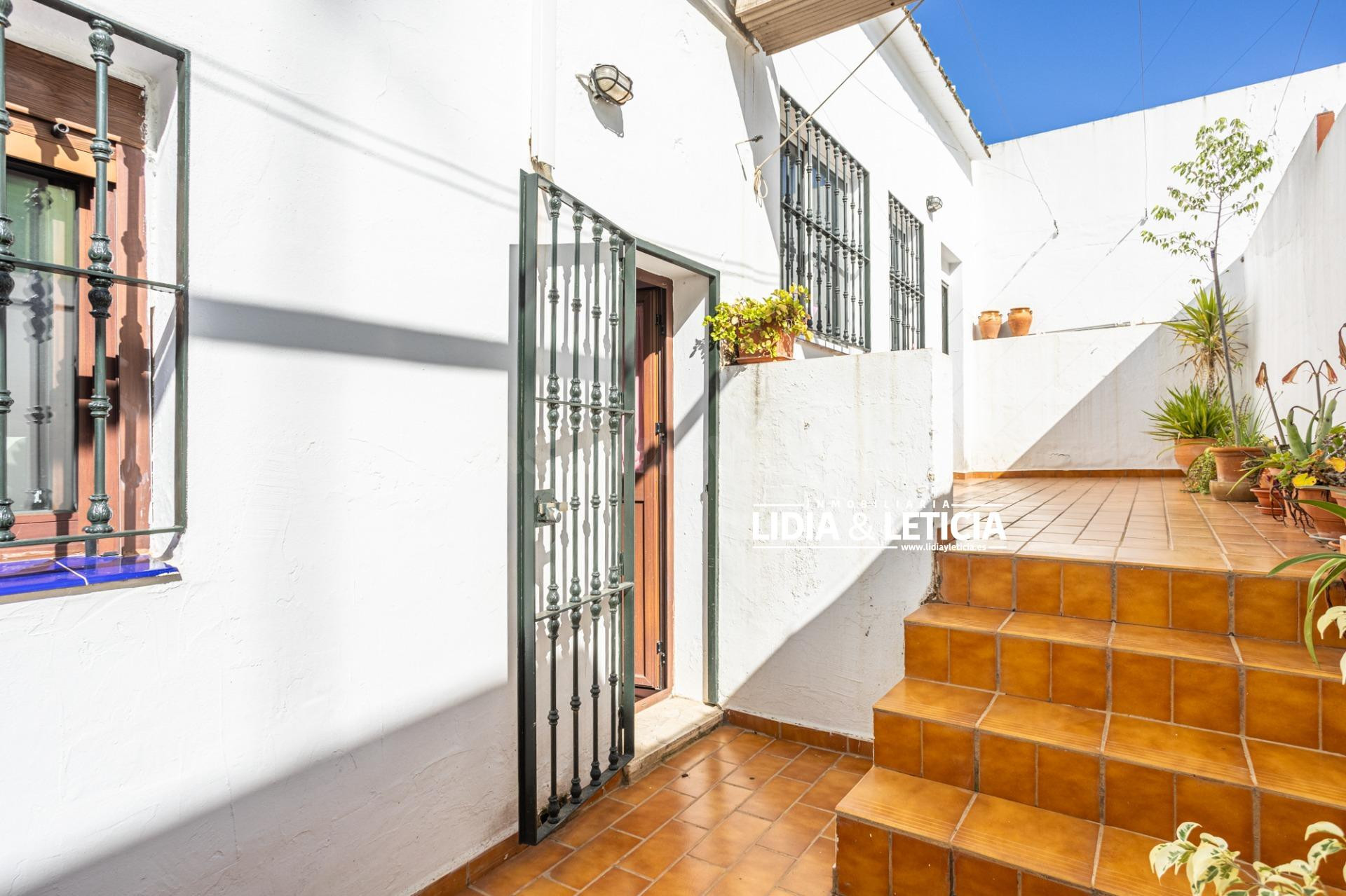 Casa en planta alta con local propio en Zona los toreros, en - foto 4