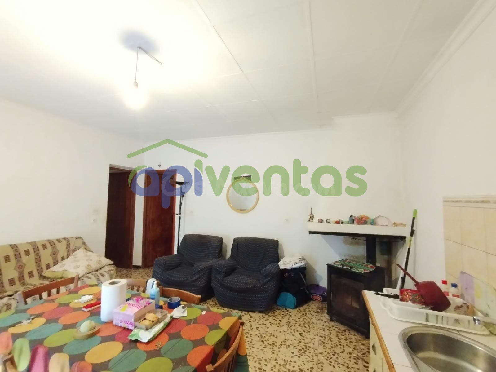 Casa con garaje y terreno