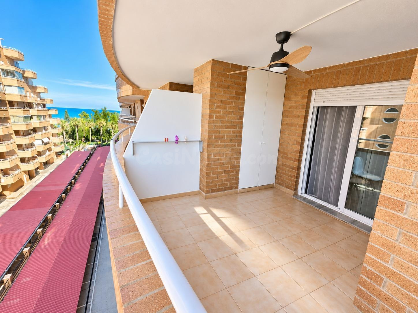 Precioso Apartamento Reformado en Primera Línea de Playa Amp - foto 3