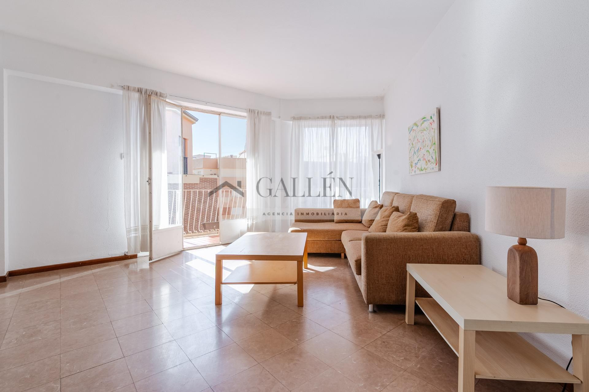 Amplia y luminosa vivienda esquinera en venta zona Avda. Cas - foto 4