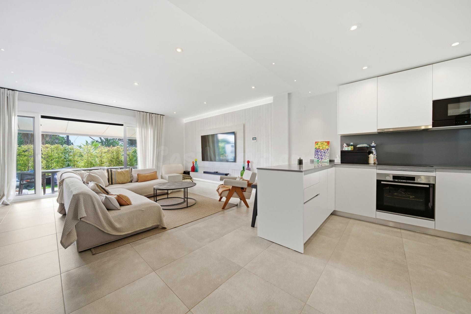 Exclusiva vivienda de obra nueva en La Cala de Mijas con vis - foto 2