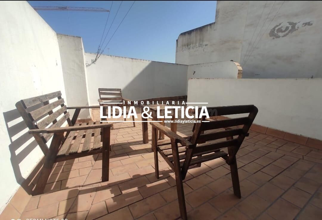 PISO CON TERRAZA PROPIA EN PLENO CENTRO - foto 3