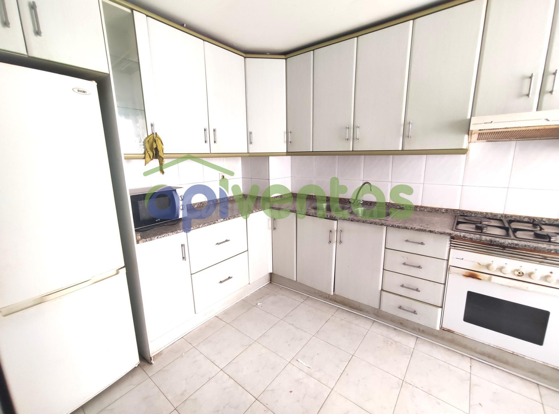 Piso de 4 dormitorios y garaje, zona Avd. Europa. Lorca - foto 2