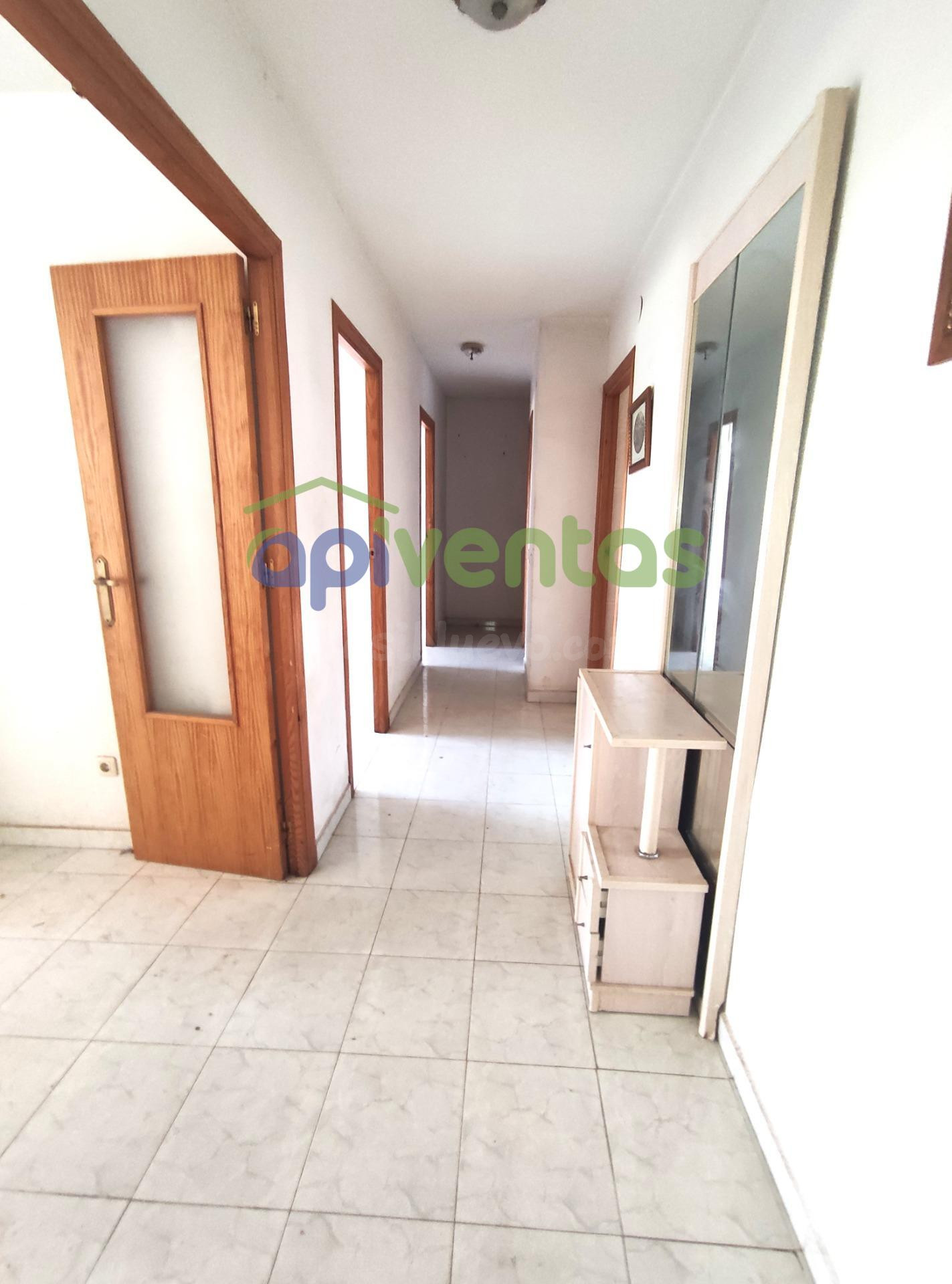 Piso de 4 dormitorios y garaje, zona Avd. Europa. Lorca - foto 5