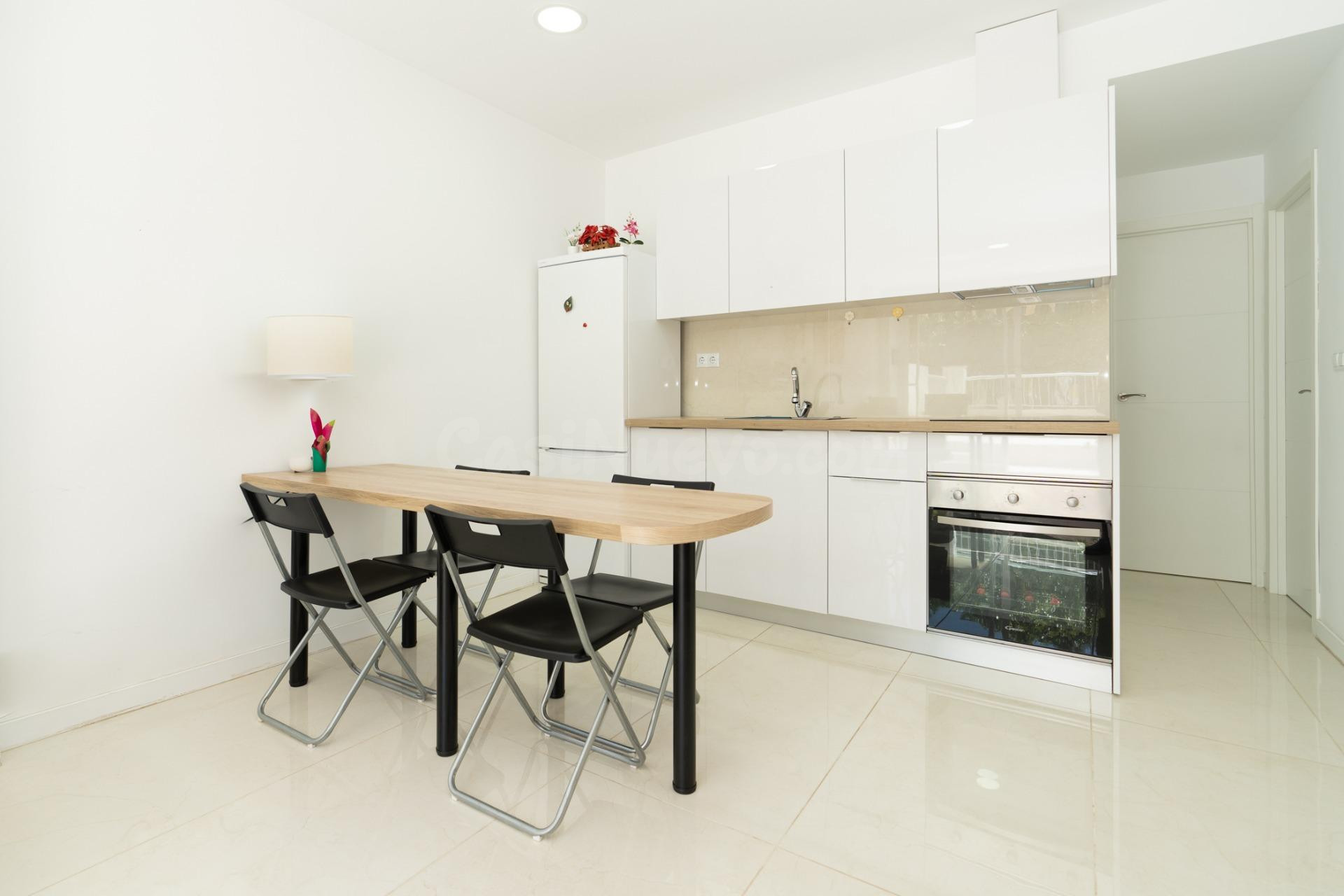 Venta de Casa Adosada en la Playa de Salobreña, en Urb. con  - foto 5
