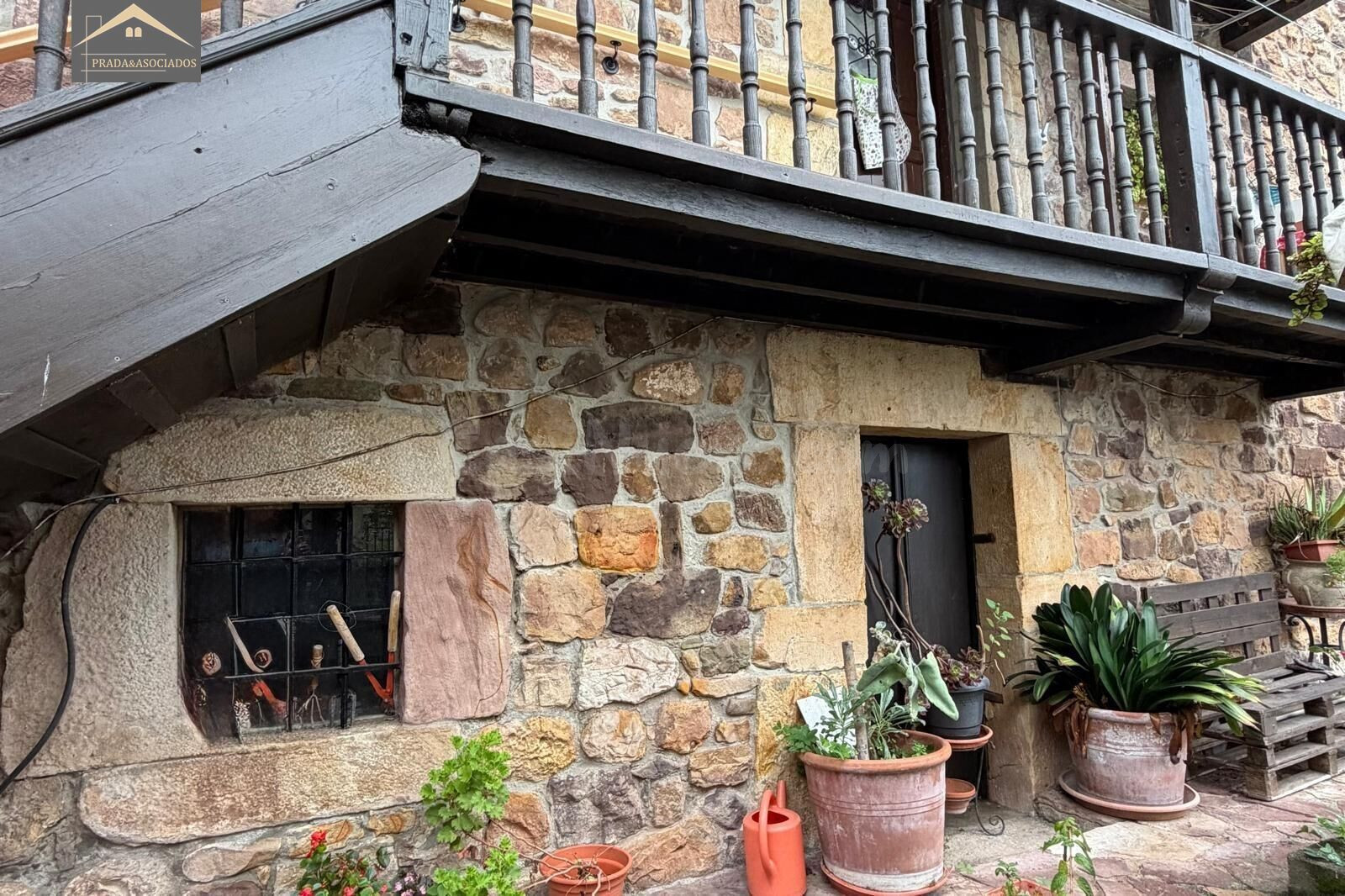 Se vende Vivienda con negocio en Barrio La Plaza (Treceño-Va - foto 4