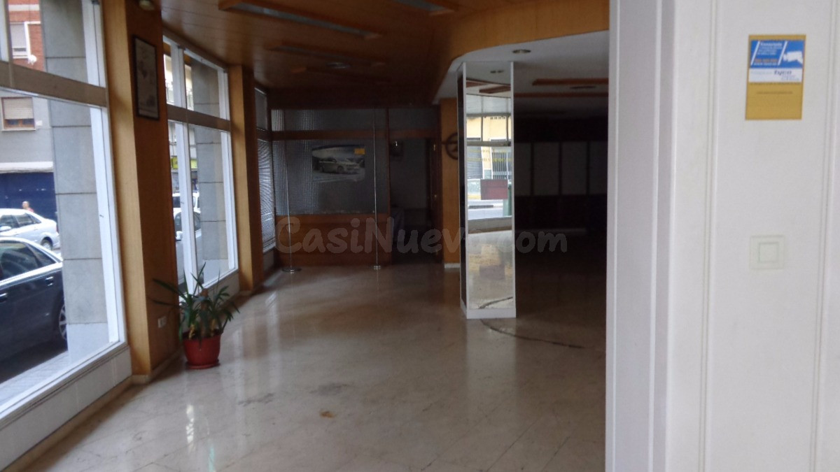 ALQUILER DE LOCAL COMERCIAL - foto 2