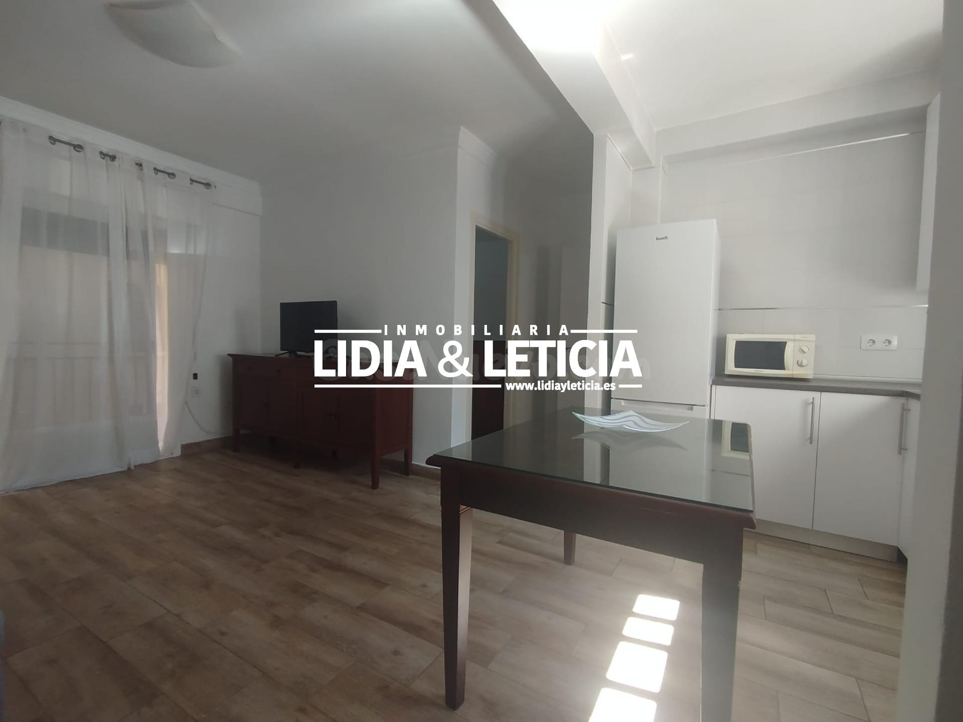 Acogedor piso en Zona centro, en Alcalá de Guadaira - foto 2