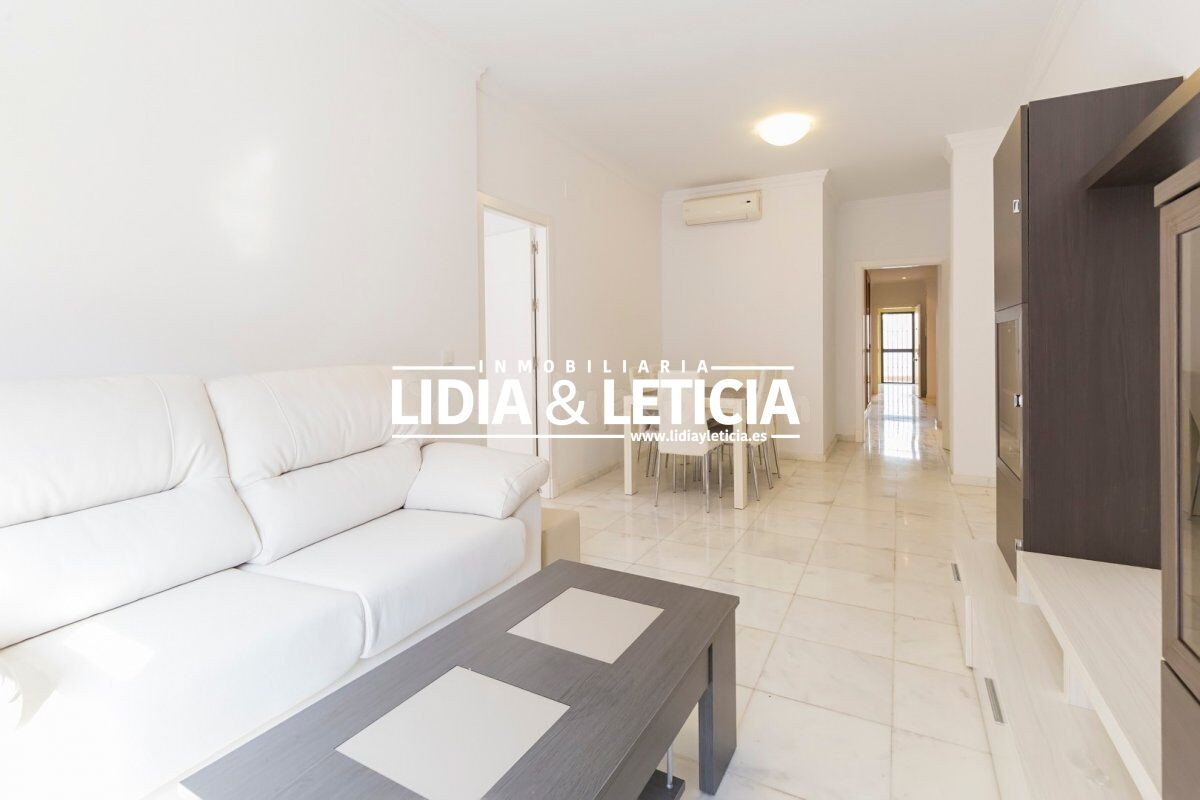 PISO EN EL CENTRO DE ALCALA DE GUADAIRA - foto 4