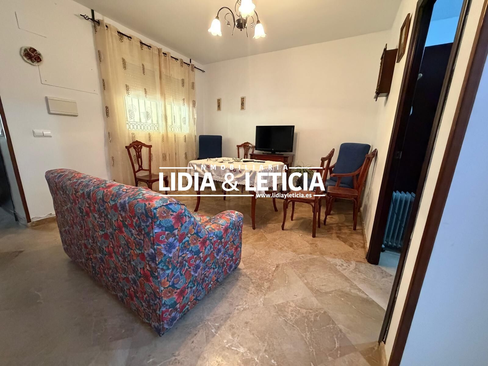 Casa adosada en zona Santa Lucia - foto 3