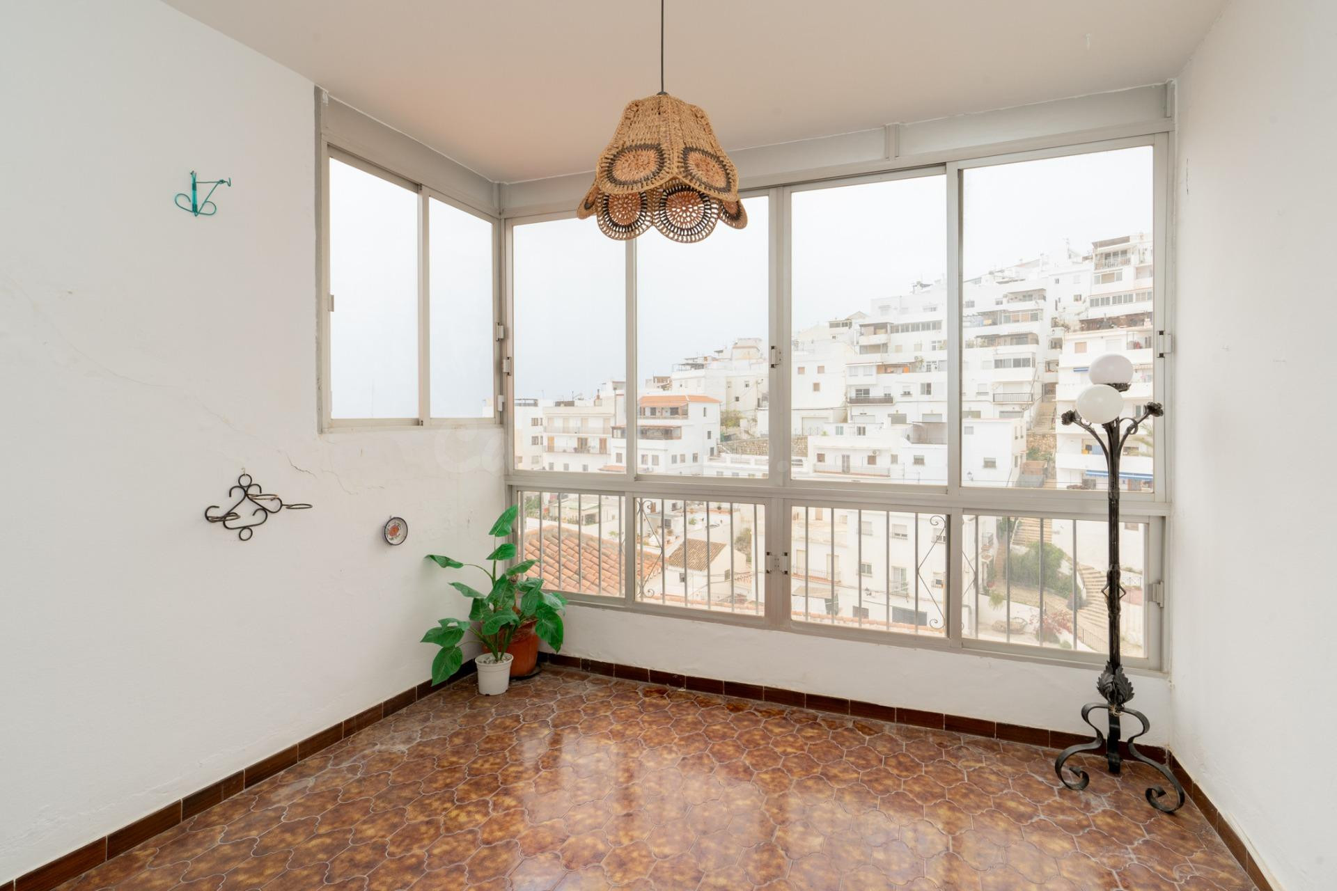 Venta de casa con COCHERA en el precioso pueblo de Salobreña - foto 4