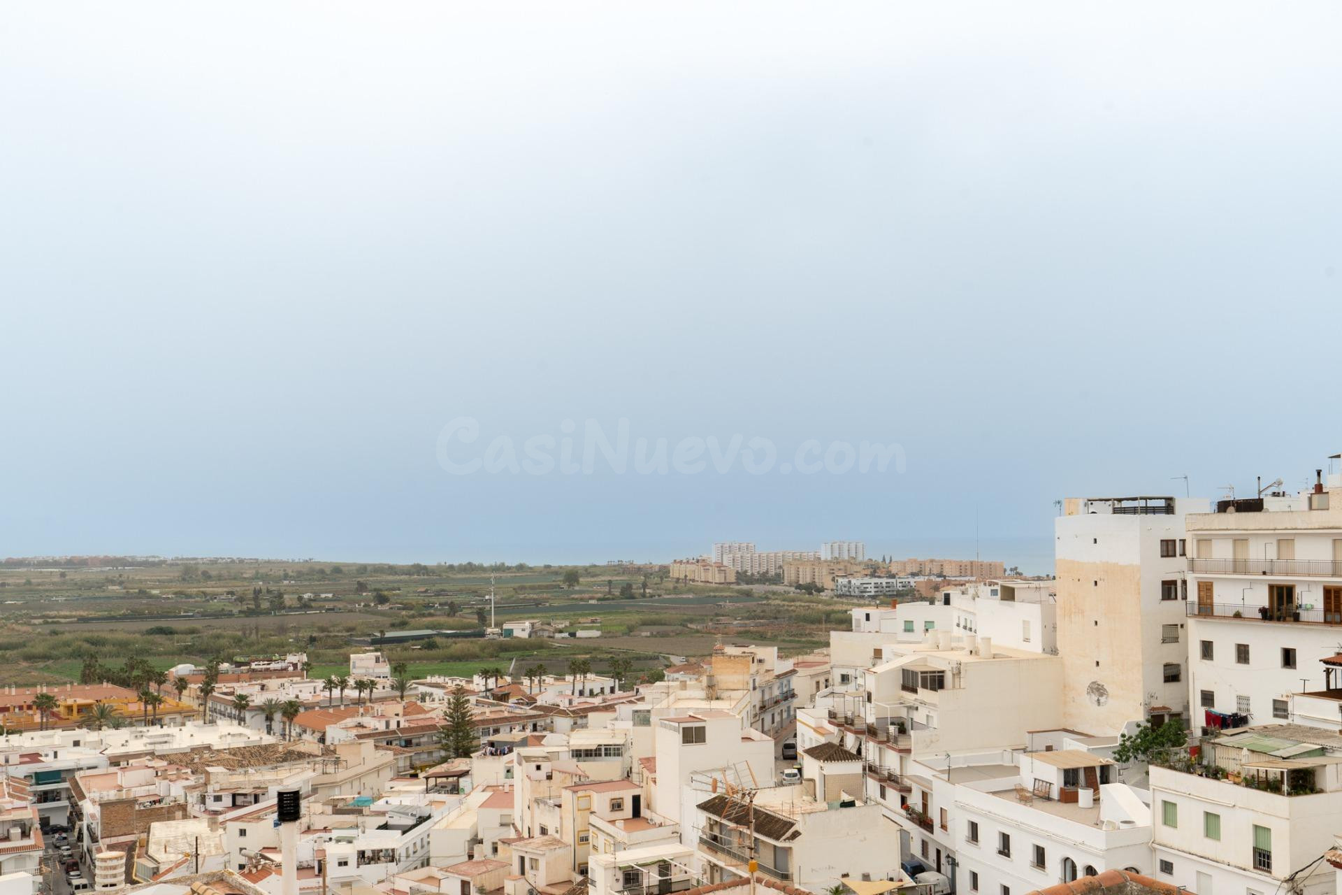 Venta de casa con COCHERA en el precioso pueblo de Salobreña - foto 5