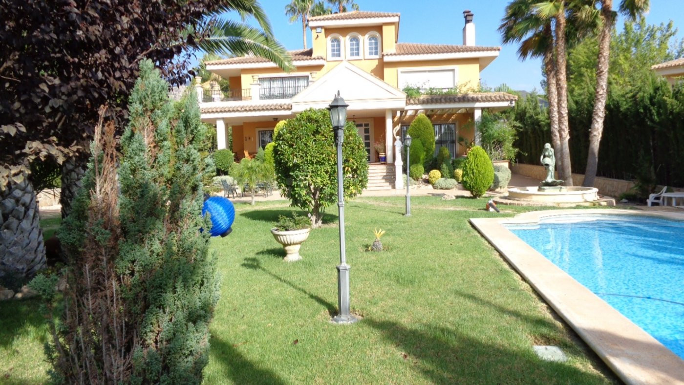 ¡¡¡CHALET DE LUJO!!!