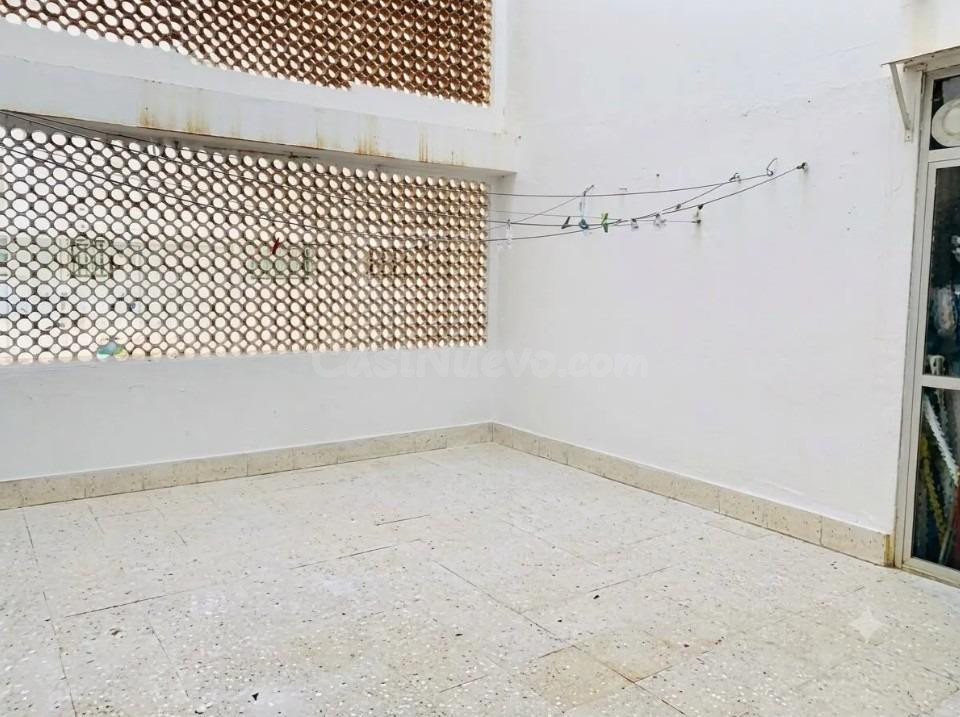 Apartamento en Planta Baja en el Centro de Fuengirola a 500  - foto 3