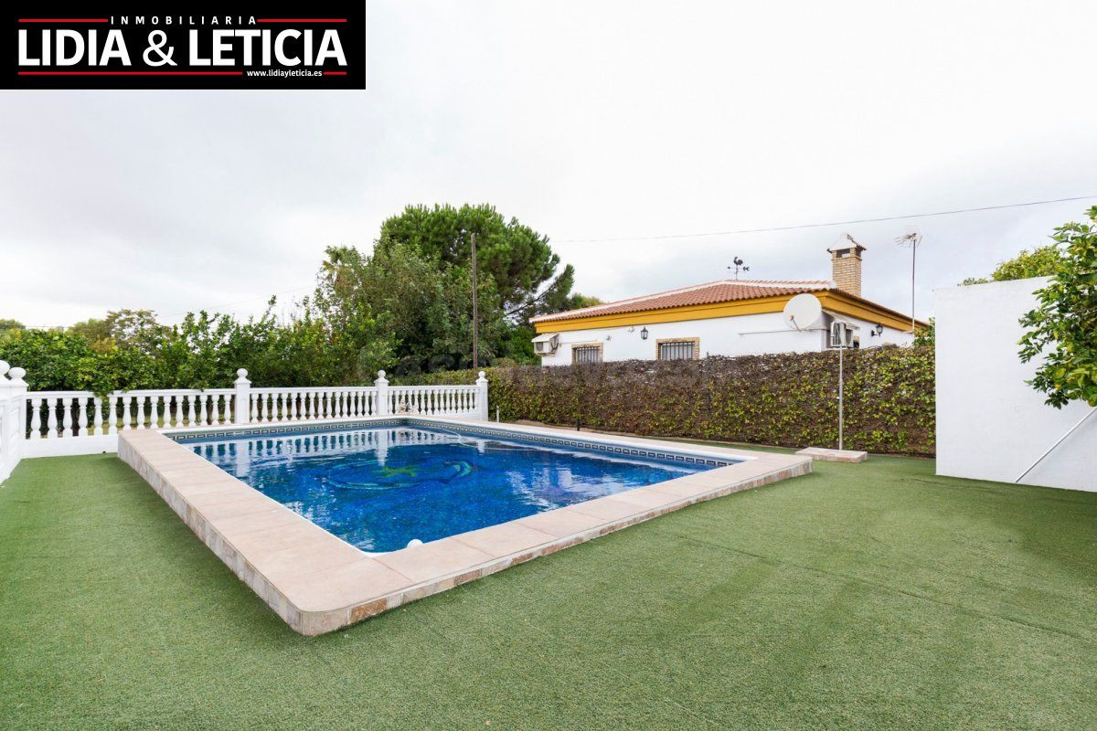 CHALET CON PISCINA