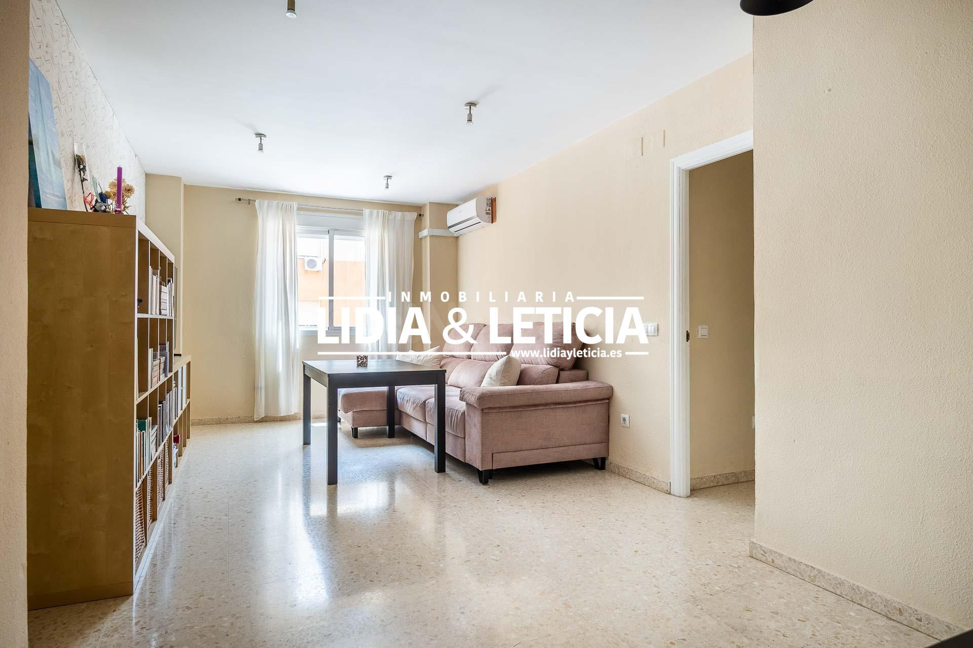 Piso impecable en Alcalá de Guadaira 3 o 4 dorm, 2 baños, ga - foto 5