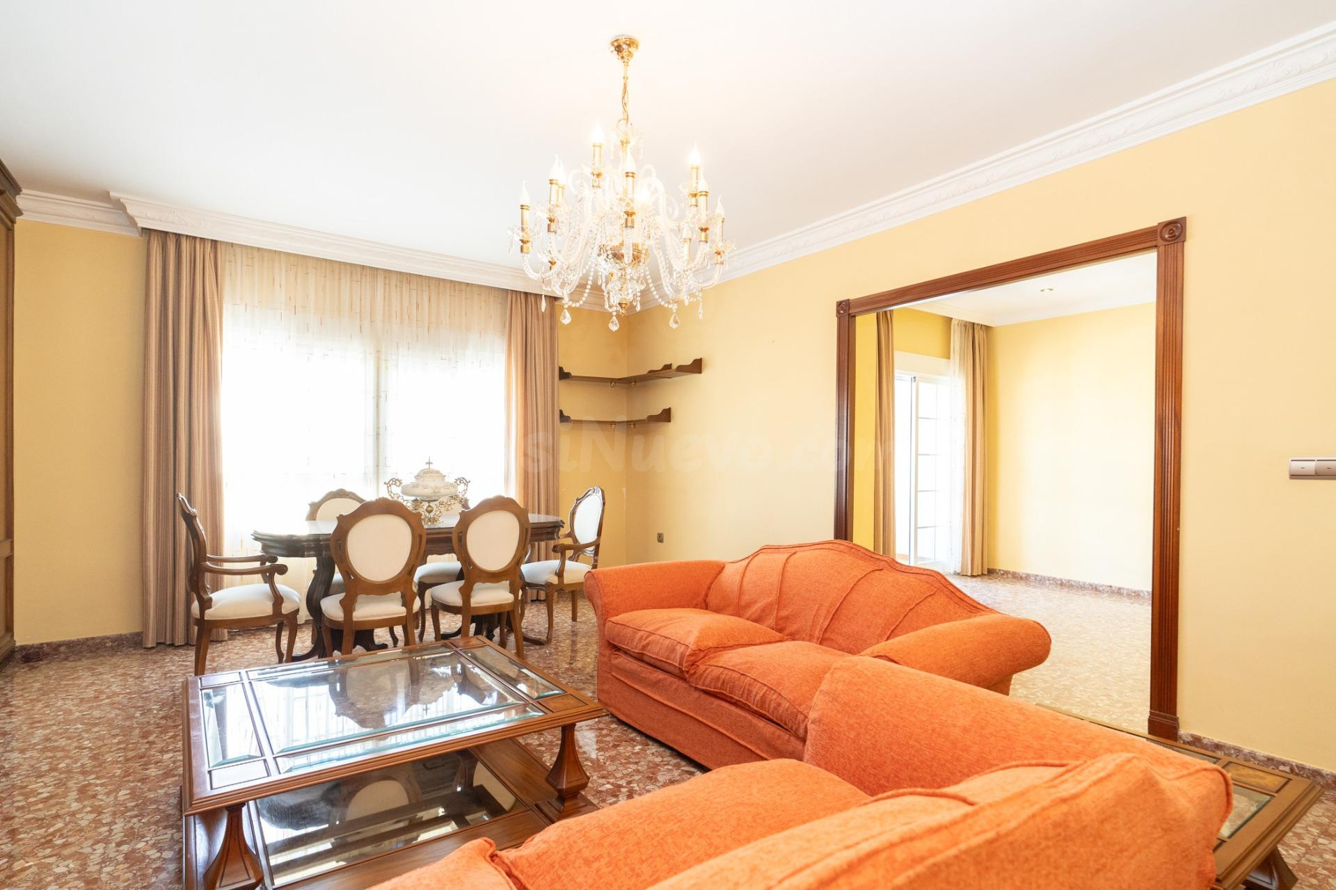 Con 155 m2 descubre éste piso señorial y de gran amplitud !!
