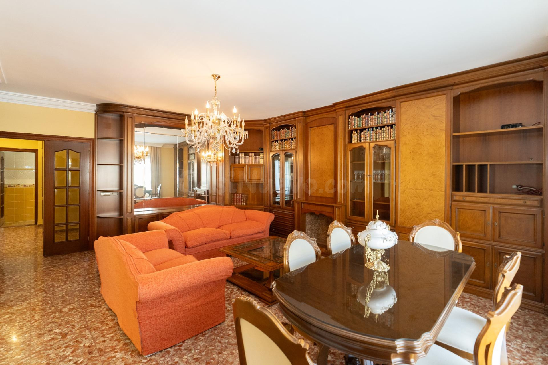 Con 155 m2 descubre éste piso señorial y de gran amplitud !! - foto 2