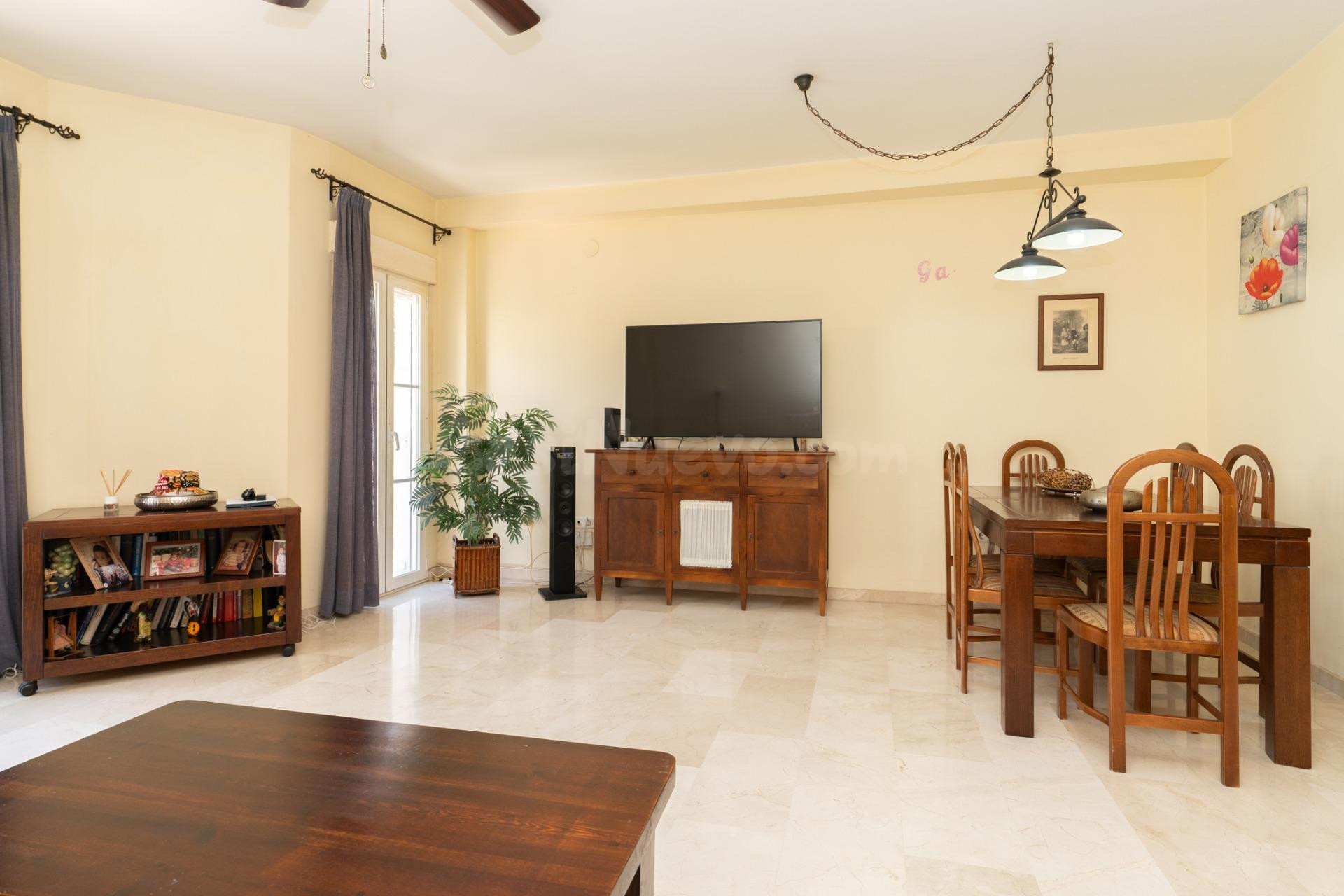 Piso en pleno centro de Motril – ubicación inmejorable - foto 4