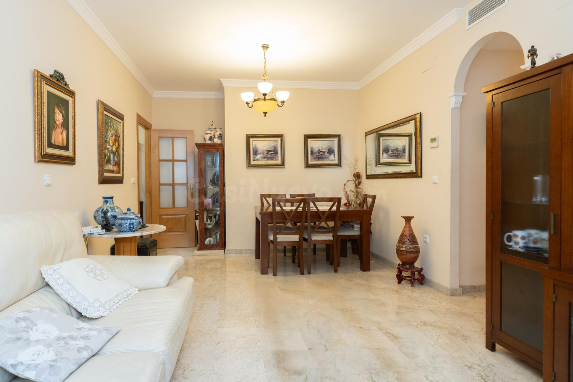 Piso señorial de 4 dormitorios, ascensor y opción de garaje  - foto 3