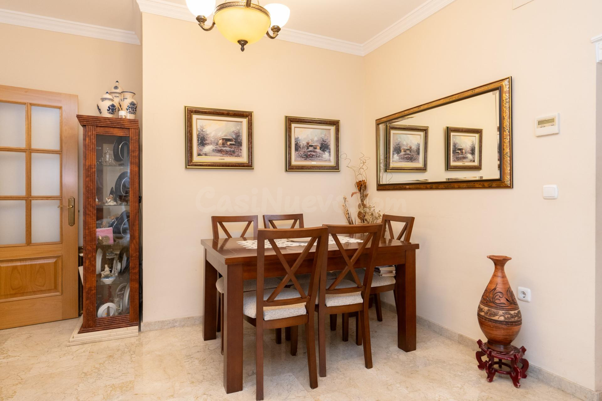 Piso señorial de 4 dormitorios, ascensor y opción de garaje  - foto 4