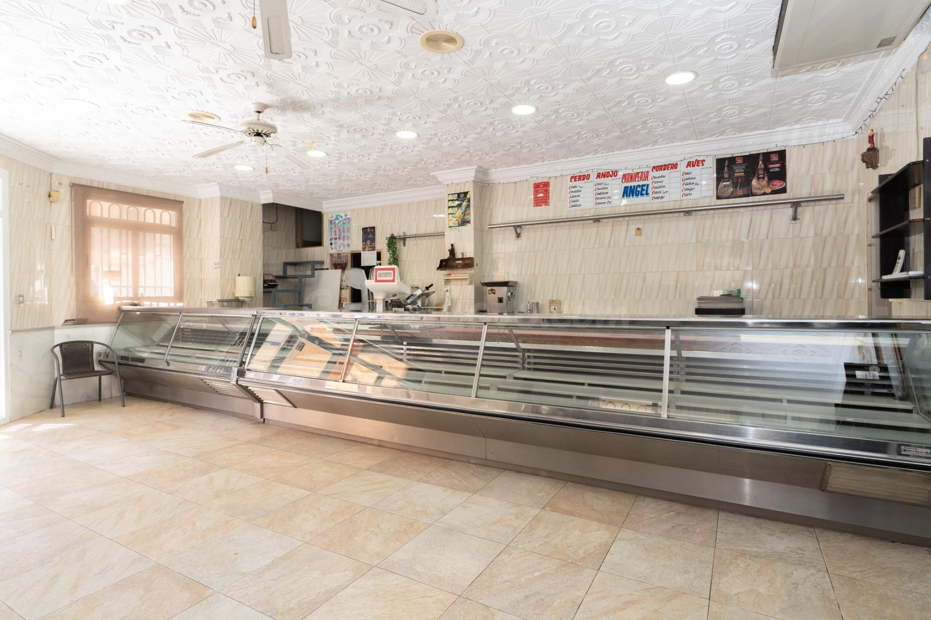 Local comercial en esquina en Calle Ancha – listo para negoc - foto 3