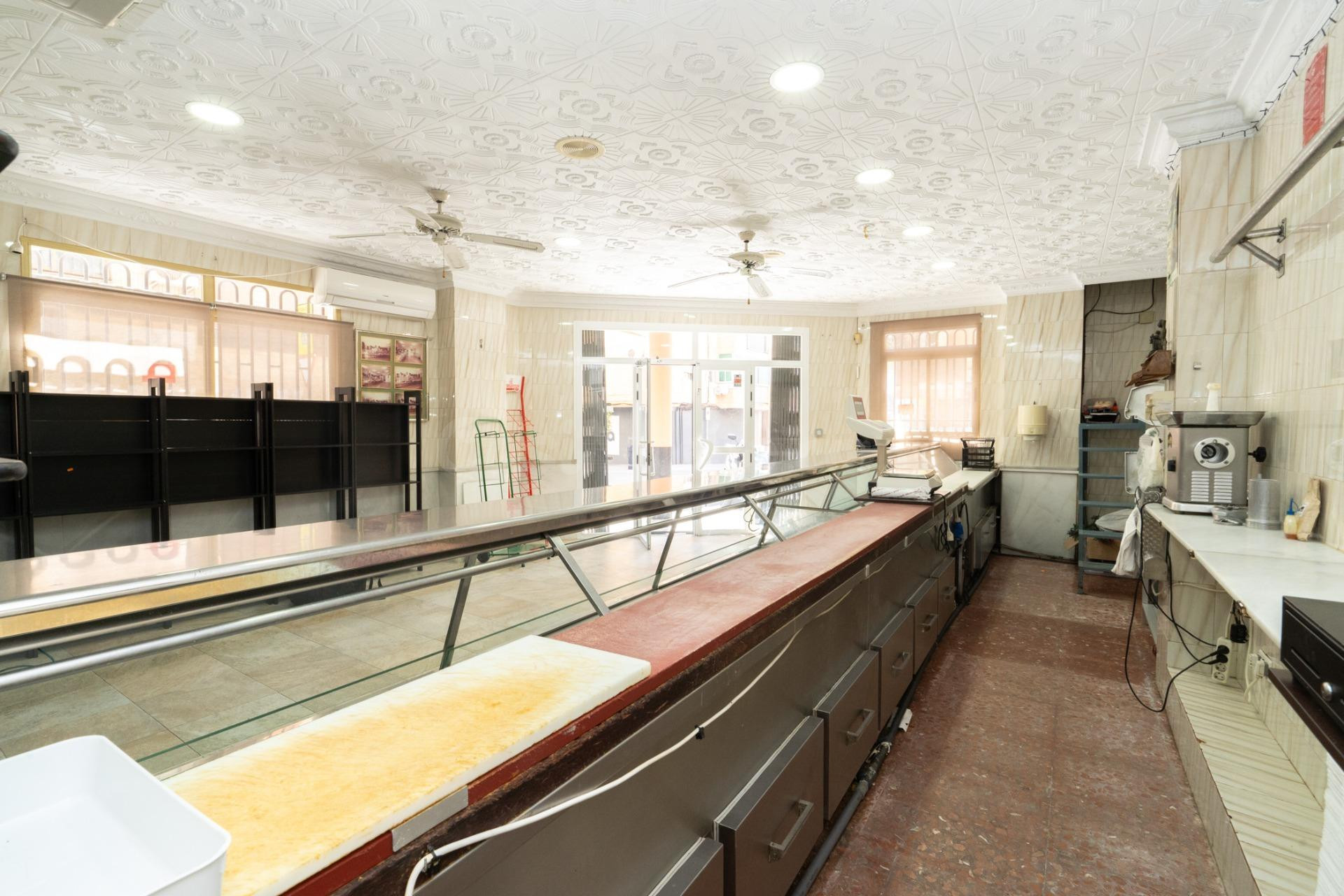 Local comercial en esquina en Calle Ancha – listo para negoc - foto 4