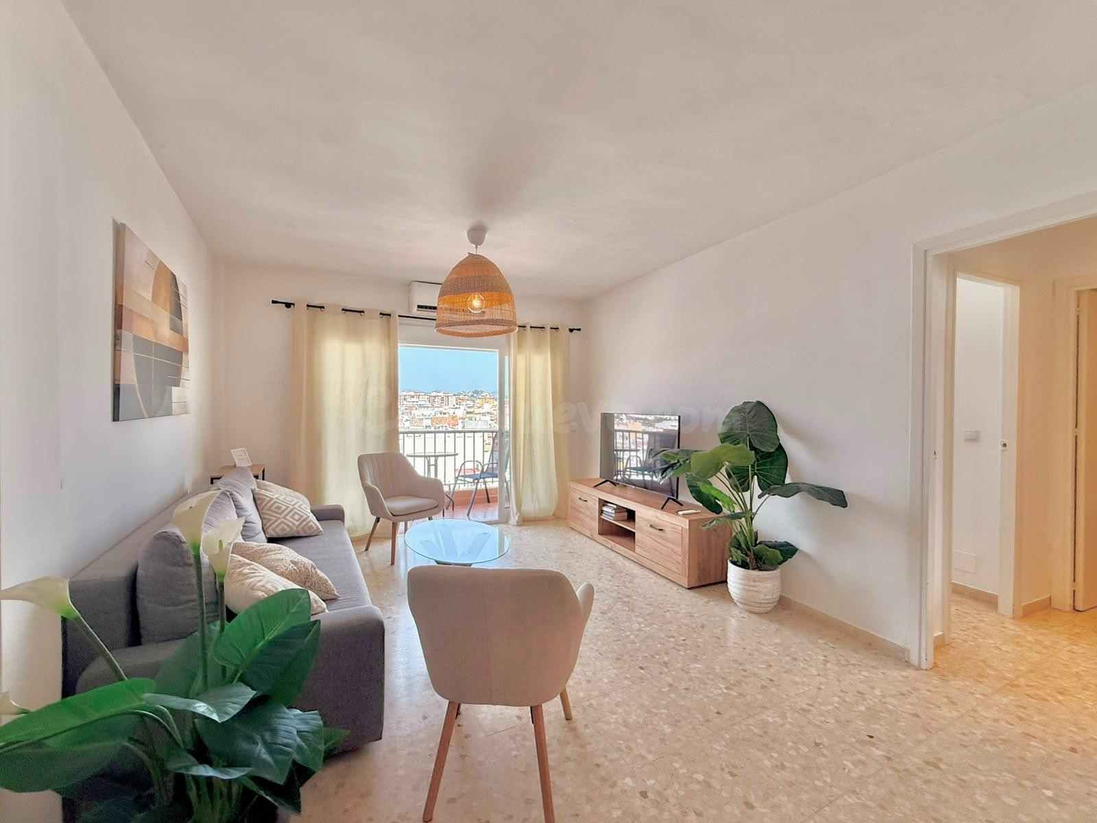 Ático reformado en venta en el centro de Fuengirola a solo 5