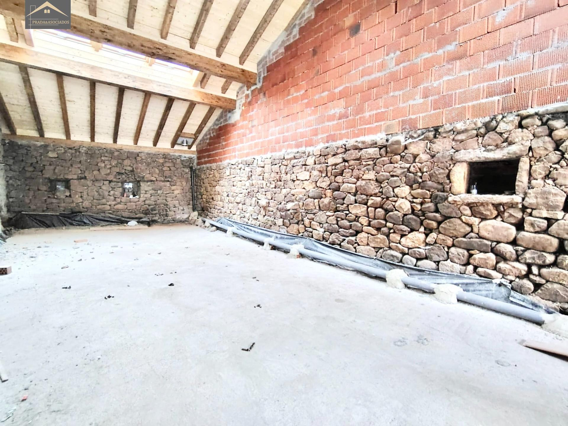 CASA DE PIEDRA EN COO DE BUELNA - foto 3