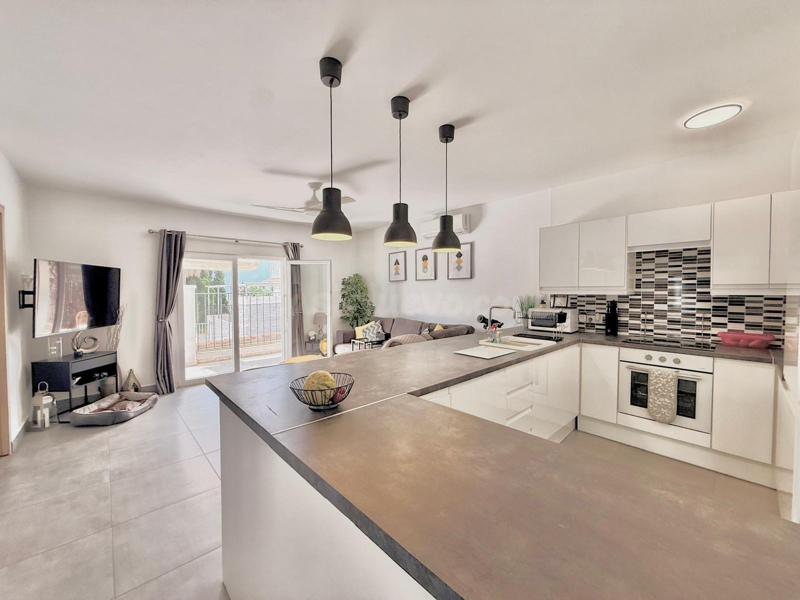 Chalet pareado reformado con piscina privada en Benalmádena, - foto 3