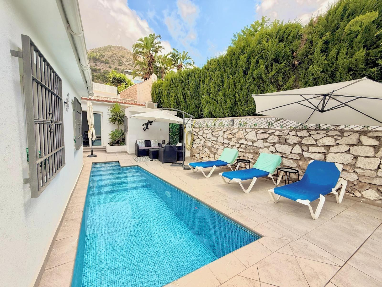 Chalet pareado reformado con piscina privada en Benalmádena, - foto 5